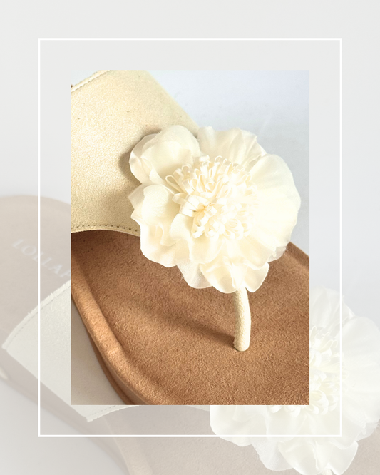 Clip On Cream Material Wedding Flower