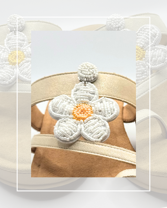 Clip On Beaded White Flower Daisy