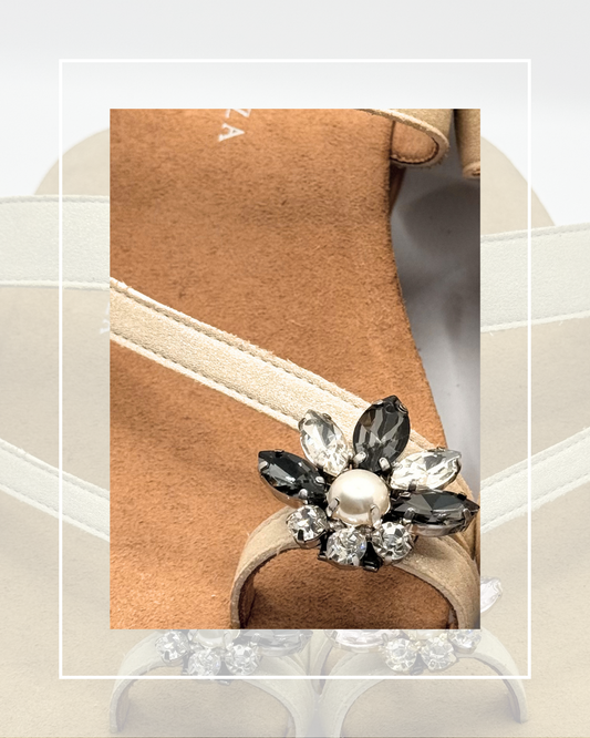 Clip On Gem Stone Flowers Toe Rings 2 Colours