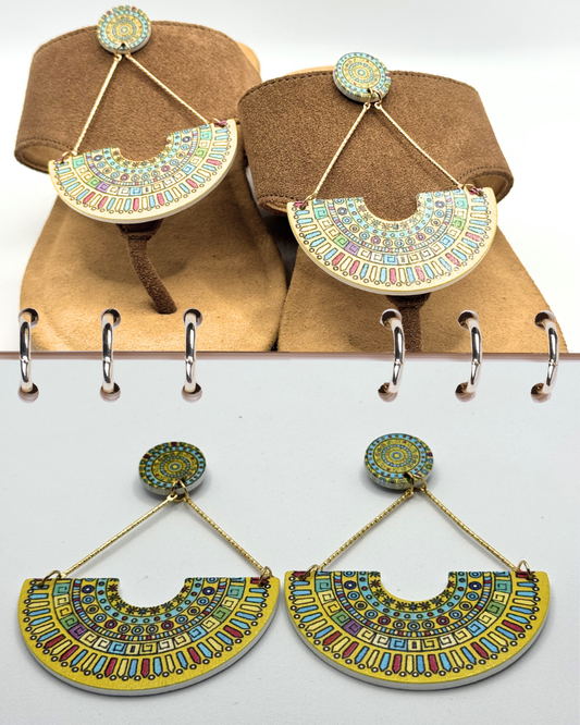 Clip On Wooden Yellow and Green Art